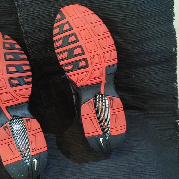 Nike Air Max Gray and Red Sneakers - Picture 9 of 16